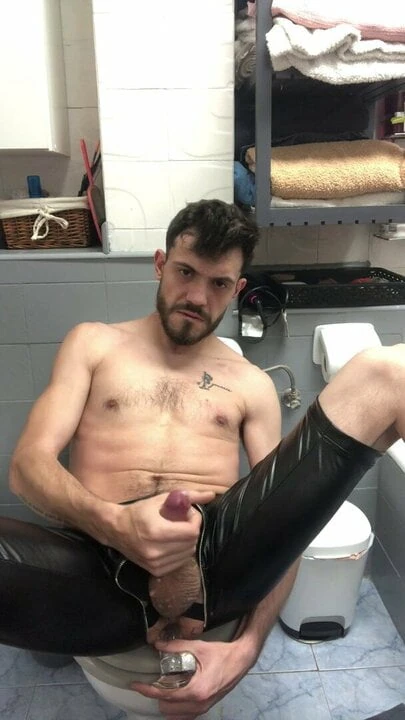 Self fuck & cum