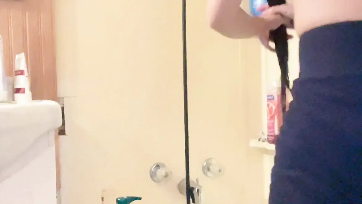 Hana Wash Her Hair on the Bathtub Small Tit so Nice