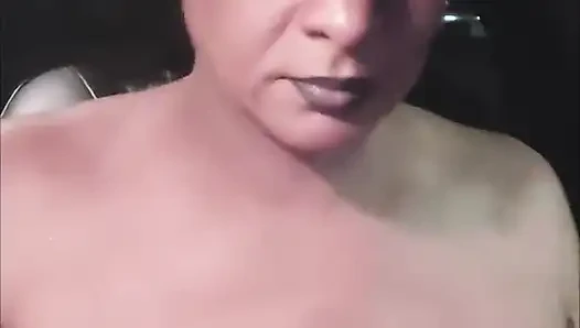 Dışarıda olmaya çalışıyordu.