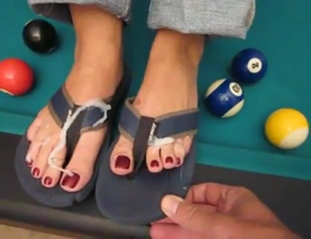Cum on Toes
