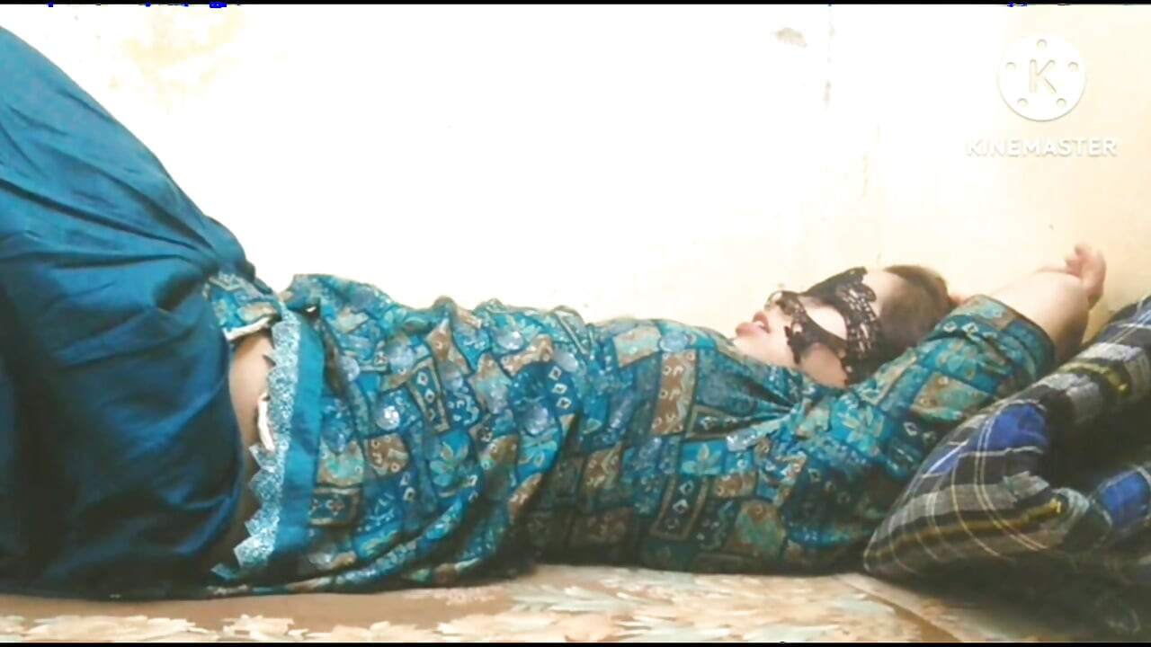 premi bhaartiy vivaahit larki ko chodta hai jab uska pati shahar se baahar hota hai