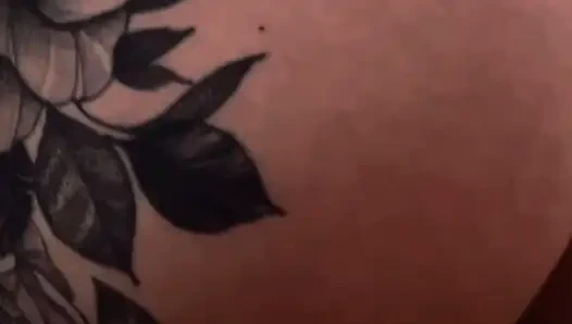 Tante semok bikin aku crot di dalam memeknya