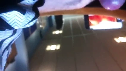 iş yerinde lisa'nın göğüslerini haraç