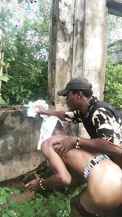 Rough. Sweet Sex Behind an Uncompleted Building and I Piss Into His Mouth