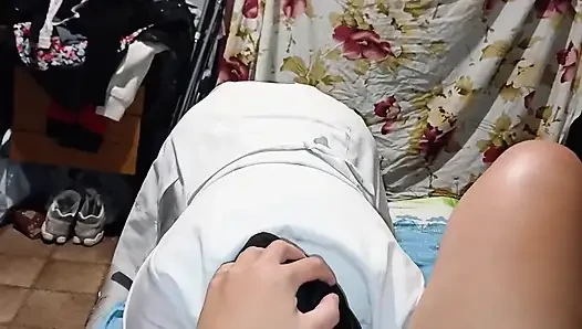 Tiga perawat melakukan seks kotor di ruang istirahat rumah sakit