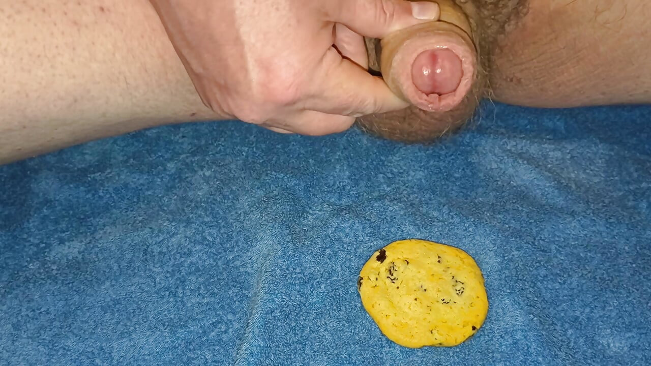 Cookie Cum Shot