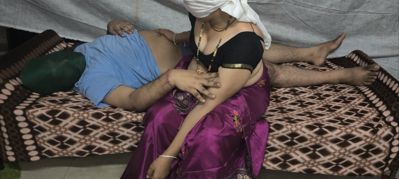 Hotal ke kamre men poorn hd hindi diyo anjli bhabhi ke sath poora maja le raha hai