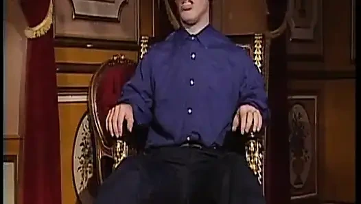 Blonde deutsche mit naturals wird in retro-orgie-alterslücke anal gebohrt