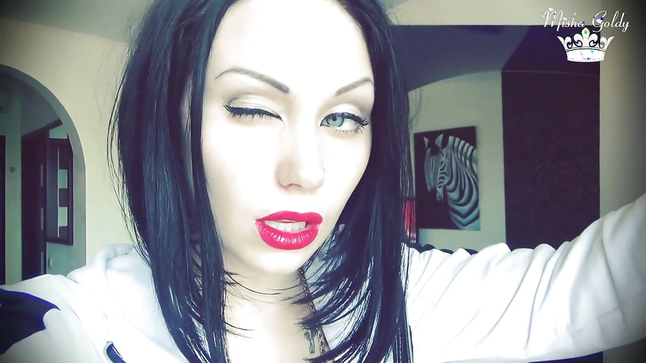 Tachinare delicioasă cu buze roșii