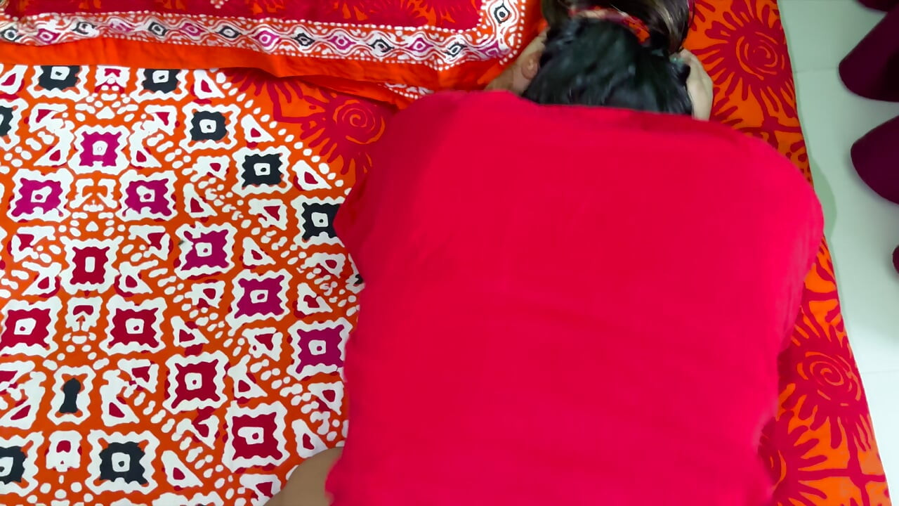 Sora mea vitregă desi sexy se bucură foarte mult să se fută cu mine