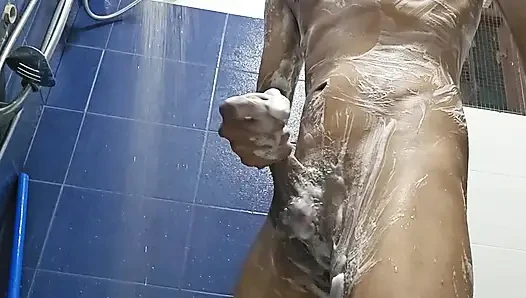 Bath time turn to hot and sexy time