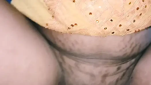 Xxx kız güçlü seks ve amcık sızdırıyor