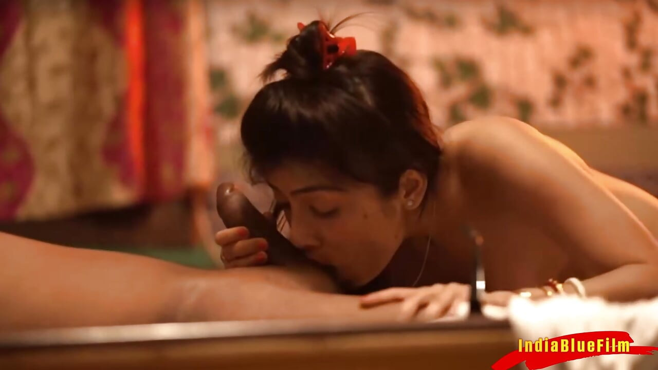 Burha sasur aur sexy bahu..