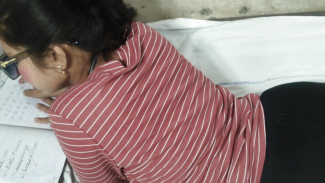 내 작은 화가, 우리는 밤새 싱글 침대를 공유, 전체 힌디어 바이러스 성 비디오