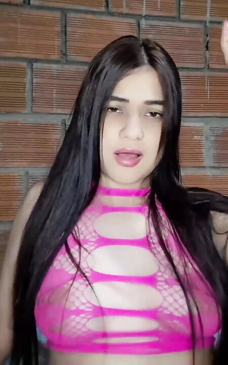 Rubbing the Stepsister's Clitoris and Vagina Until Orgasm