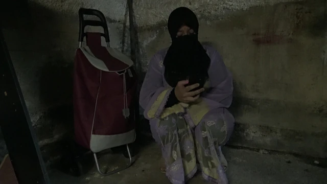 Syrian Refugee Caught By German Landlord - Blasen Und Ficken