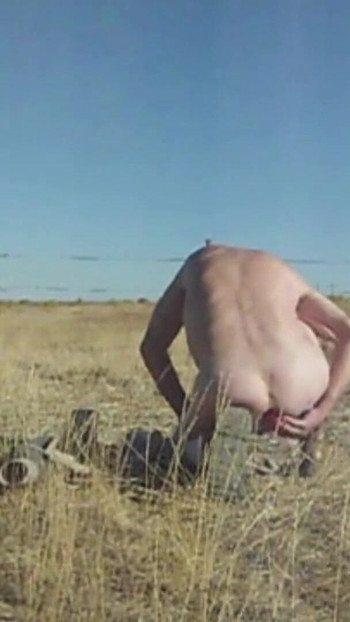 Powerful moment from "22 Oct 2024 Rogerson, Idaho. Out in the desert on the first day of fall."