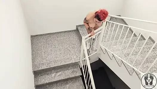 Risky Public Naked Chubby in the Building Pissing Outdoor