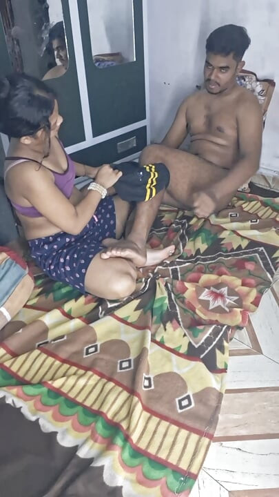SweetMegha indian bhabhi seduces her vagina with finger and devar caught her fucking full hardcore hindi audio sex full night