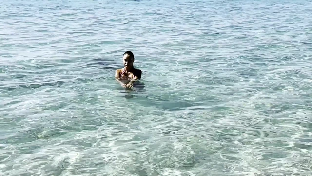 Monika Fox Swims in the Caribbean Sea and Poses Naked on the Reefs
