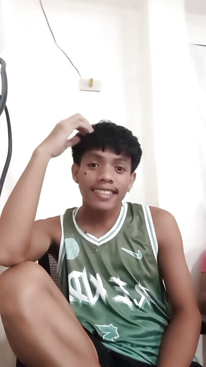 Outdoor Hookup: Asian Twink Sucks Cock For Quick Dirty Money