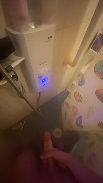 Teen boy CUMSHOT in shower