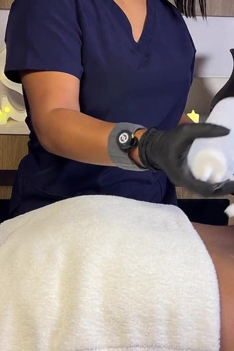 Stepmom Gives a Happy Ending Massage to Her Fat Stepson