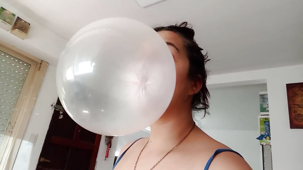 Enorme en rommelige bubbels doen - Bunny Looner