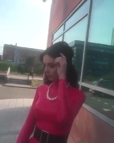 latex slut