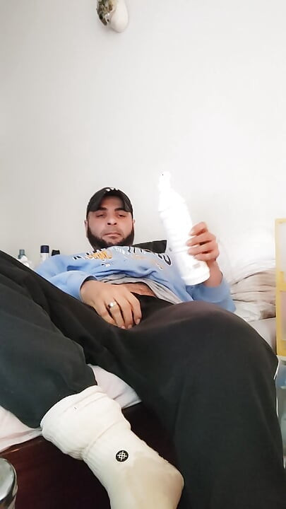 Islak, kokmuş çoraplar, iç çamaşırları. Ultra Kirli Ekmek