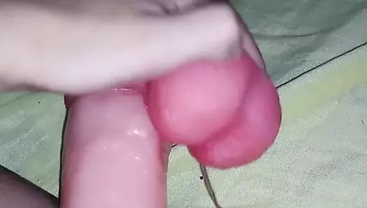 Latina virgin tries to fuck her tight pussy with an 8 inch dildo