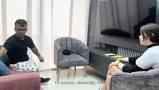 Pria kecil dengan kontol besar sangat menembus memek gadis latin hamil.