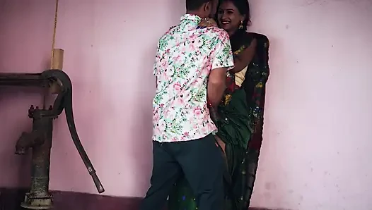 Step son ke samne hi uski step mother ko chod diya
