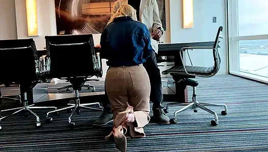 Fa Fiona ketemu sama penumpang di ruang asramanya