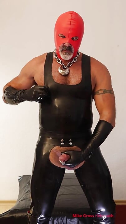 Wank in Rubber