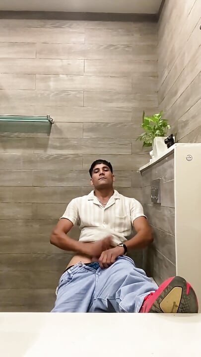 Top in Tha Washroom with Handjob