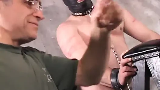 Porno yıldızlarının iş başında kamera arkası görüntüleri