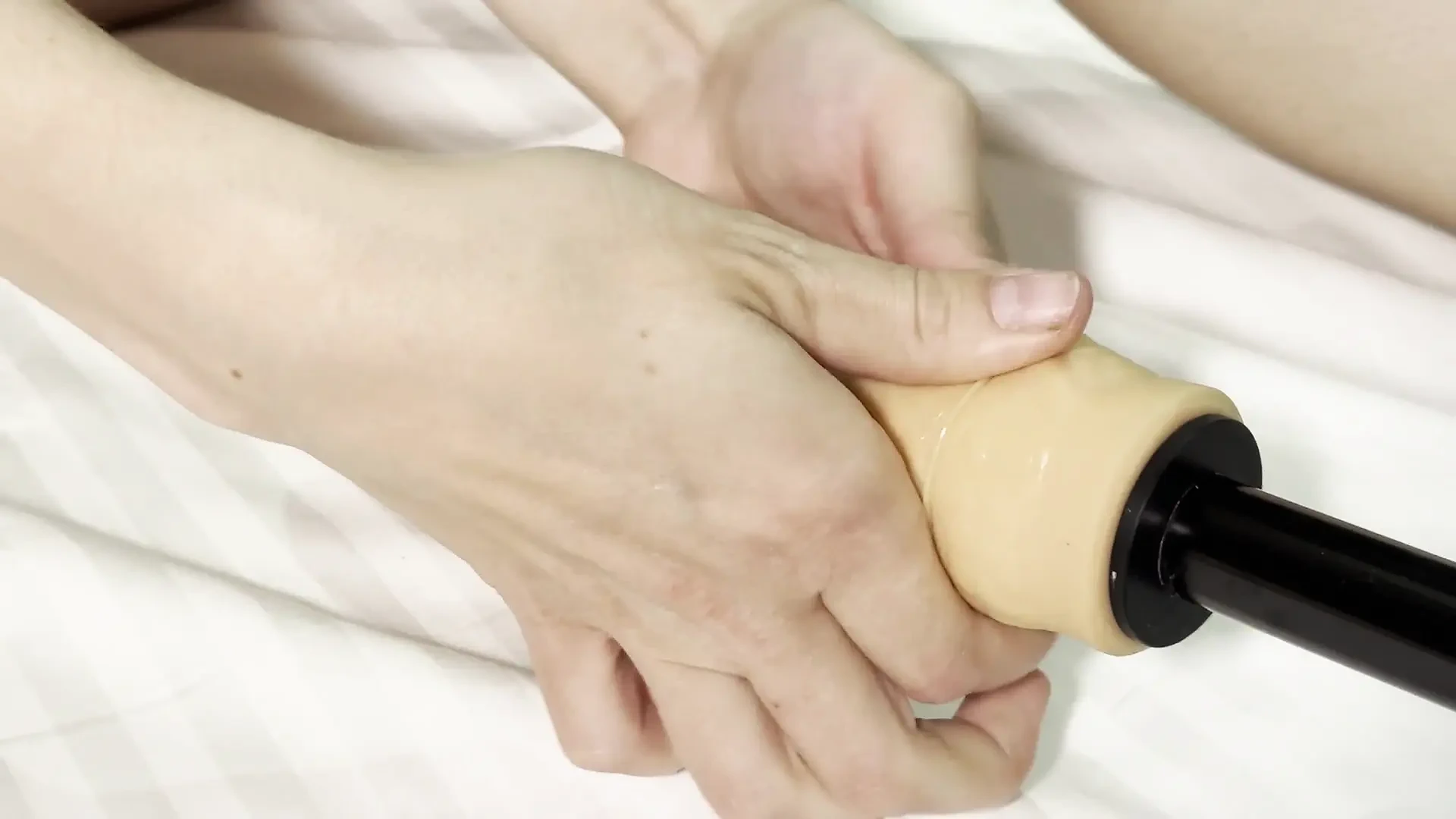 Photographer Shoots Sex with a Fuck-machine