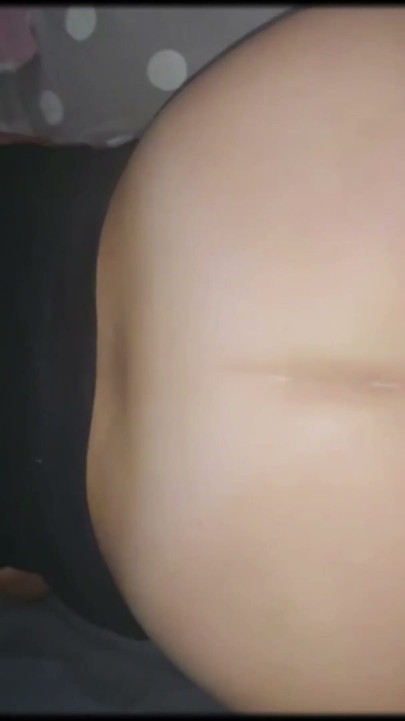 Eu preciso do seu esperma nas minhas solas sujas | Clipe 2
