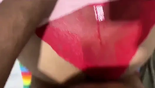 Ich erwischte meine stiefmutter beim betrügen und habe am ende sex mit ihr.