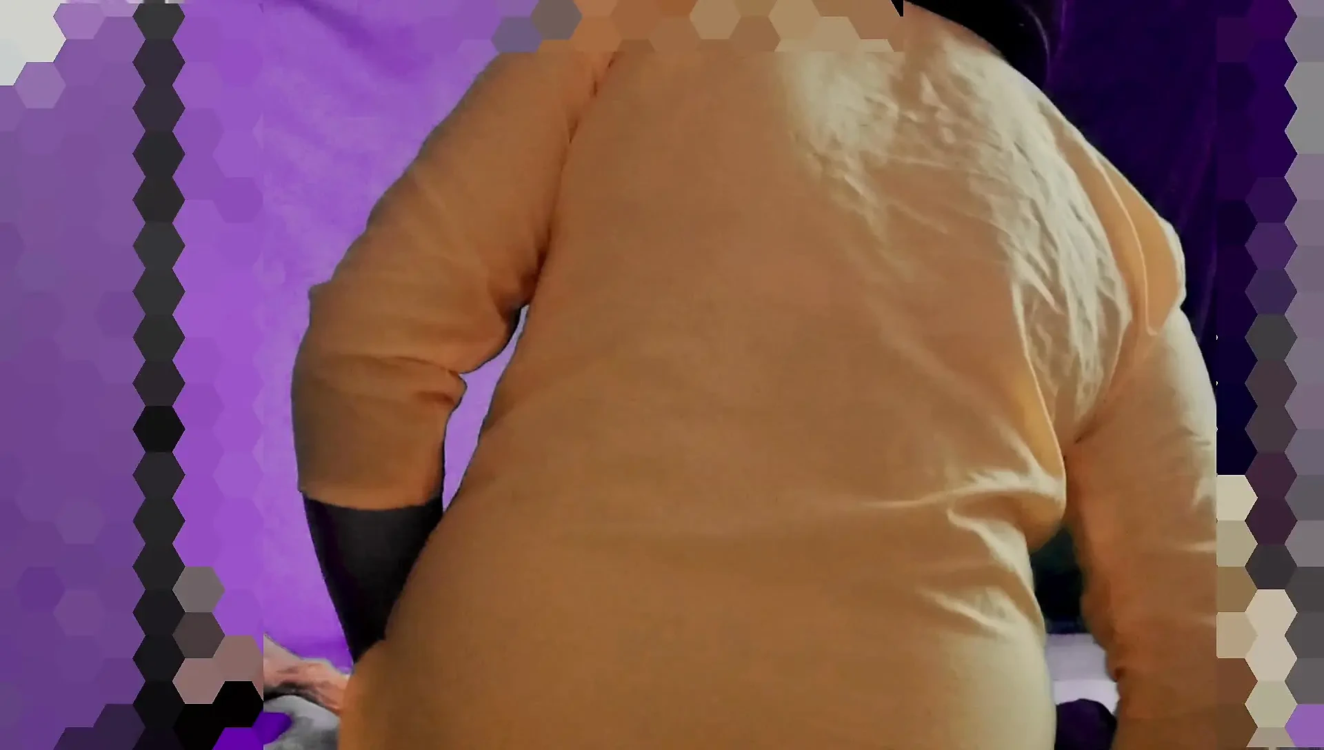 Dewar convinces his sister-in-law about his secret affair and has sex with sister-in-law