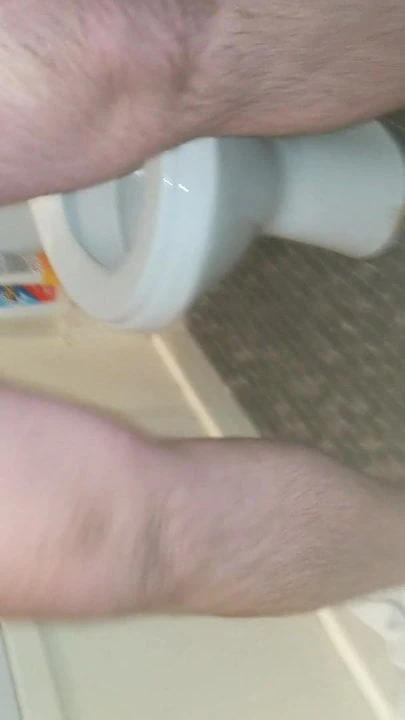 Giovane ragazzo sega stuzzica vergine gay