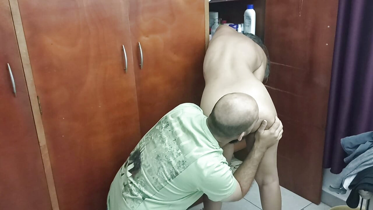 I come back from the gym and my stepbrother surprises me from behind with his penis as hard as a rock.