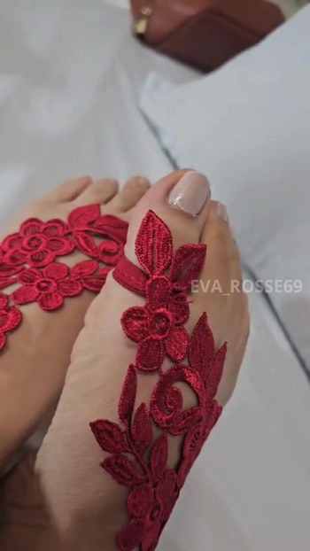 Memuja kaki seksi saya