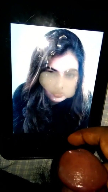 Nezaboravan trenutak iz "Nazriya Nazim jede i kupa se u mojoj počasti spermi"