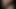 Orta yaşlı seksi kadın yeni oyuncakla klitorisini uyarıyor