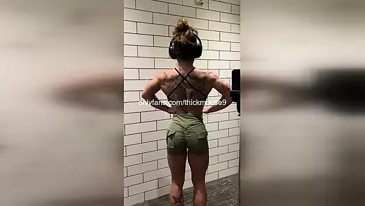 Teenie-cheerleaderin, creampie-gangbang (HARDCORE)