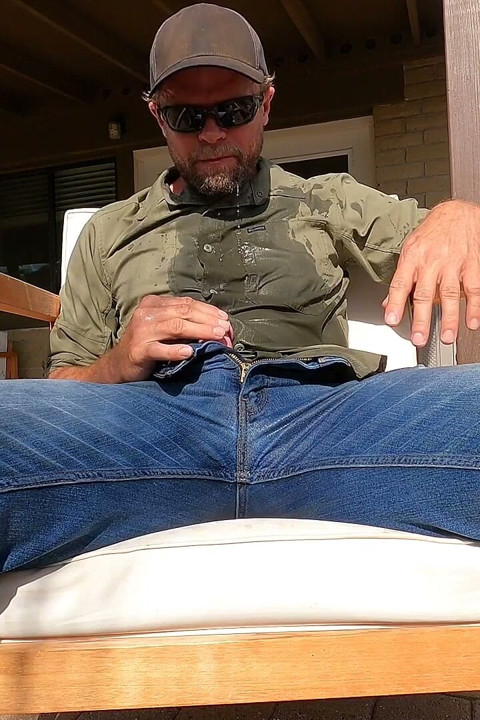 Giving Some Airbnb Neighbors a Jeans Wetting Piss Show