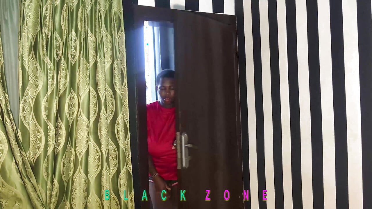 Swa her entering hotel followed her to her room and fuck her big pussy