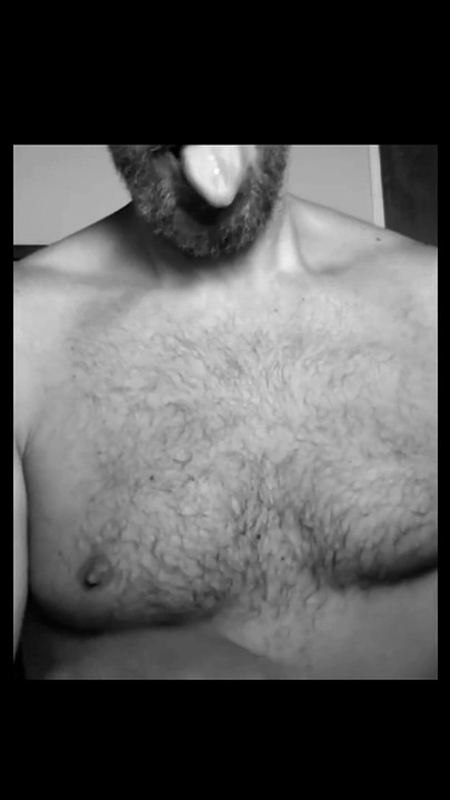 ABBANDONATI IL MIO PETTO GROSSO!